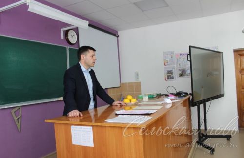 Район җитәкчесе булачак инженерлар белән очрашты