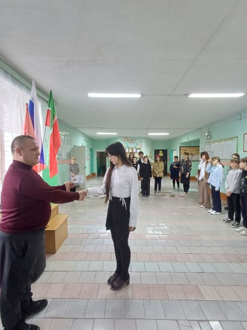 Авыл мәктәбе укучыларына ГТОның алтын билгеләре бирелде