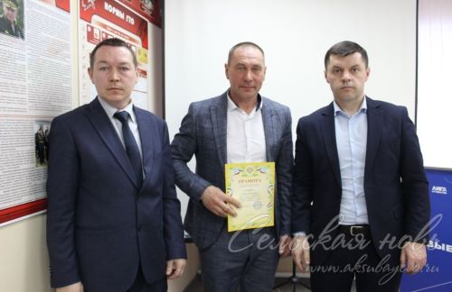 Район җитәкчесе өстәмә белем бирү педагоглары белән очрашты