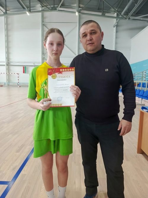 Саврушцы и савгачевцы заняли первое место в турнире по волейболу