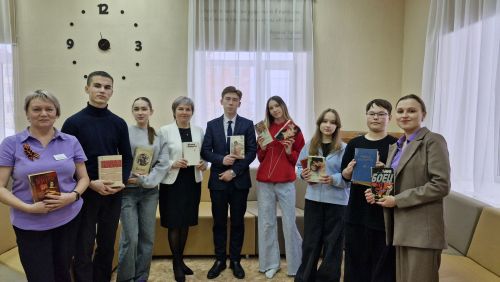 Аксубаевские «Первые» отремонтировали библиотечные книги