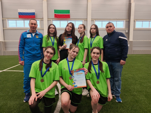 Футболистки Аксубаевской школы № 2 оказались сильнее