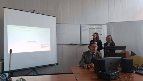 Воспитанницы Аксубаевской школы вернулись победителями с конференции школьников