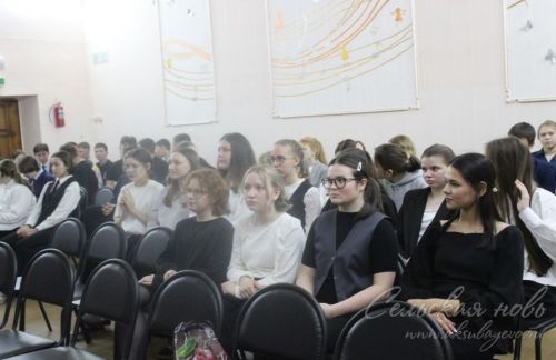 На площадке Аксубаевской школы состоялся конструктивный диалог на тему кибербезопасности
