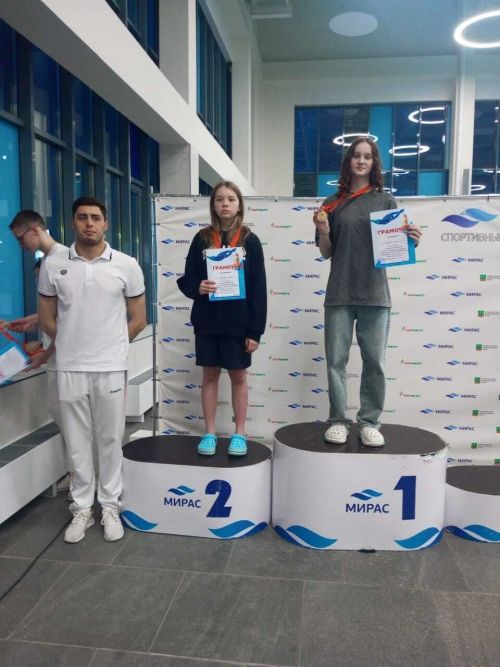 Аксубай спорт мәктәбе йөзүчеләре Әлмәттә призлы урыннар яуладылар
