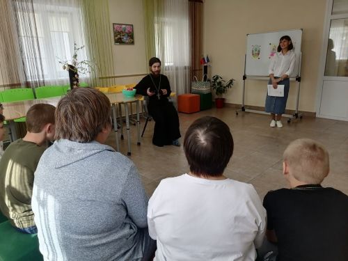 Аксубайның социаль ярдәм бүлегендә дин әһеле белән очрашу булды