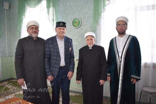 Аксакалларга юбилей медальләре тапшырылды