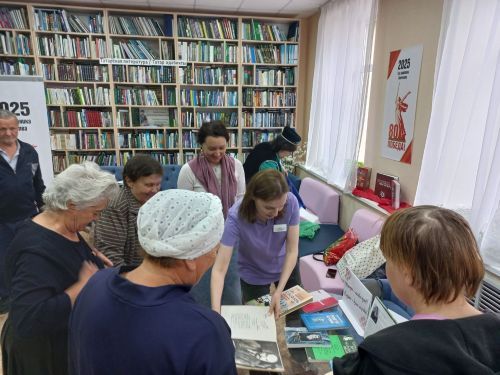 Аксубай үзәк китапханәсендә күргәзмә ачылды
