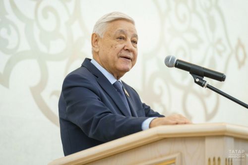 Поздравление Председателя Госсовета Республики Татарстан Фарида Мухаметшина с Праздником Весны и Труда