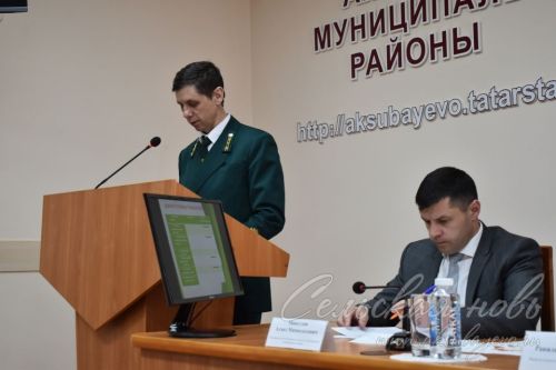 Равил Кузюров Аксубай районы урман хезмәткәрләре белән йомгаклау киңәшмәсе үткәрде