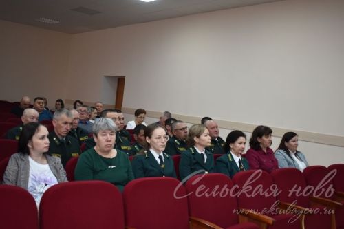 Равил Кузюров Аксубай районы урман хезмәткәрләре белән йомгаклау киңәшмәсе үткәрде