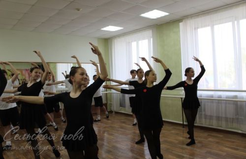 Аксубай сәнгать мәктәбендә чыгарылыш сыйныфларда имтиханнар бара