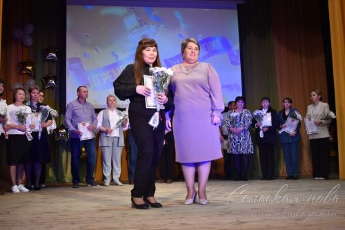 Балаларны лаеклы тәрбияләгән өчен Олимпиада җиңүчеләренең әти-әниләрен бүләкләделәр