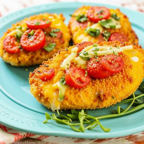Куриные котлеты с томатами и сыром