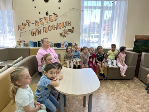 Аксубай китапханәсендә балалар өчен һөнәри юнәлеш бирү көне узды