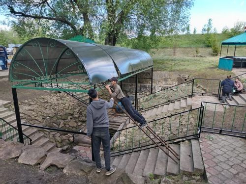 Аксубаевские «Первые» навели порядок на роднике