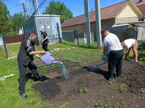 В Аксубаевском отделении соцпомощи ребята осваивают бытовые навыки