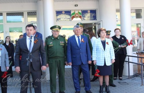 В Аксубаеве открыли мемориальные доски выпускникам школы
