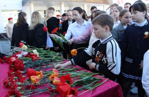 В Аксубаеве открыли мемориальные доски выпускникам школы