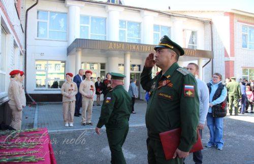 В Аксубаеве открыли мемориальные доски выпускникам школы