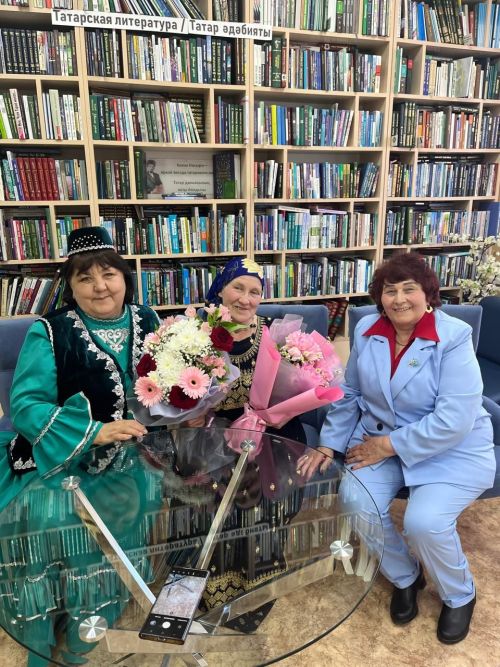 Авылда китапханәче булып эшләү җиңел түгел