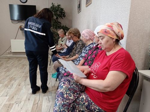 Аксубайда социаль хезмәтләр алучылар белән юл хәрәкәте иминлеге буенча әңгәмә уздырылды