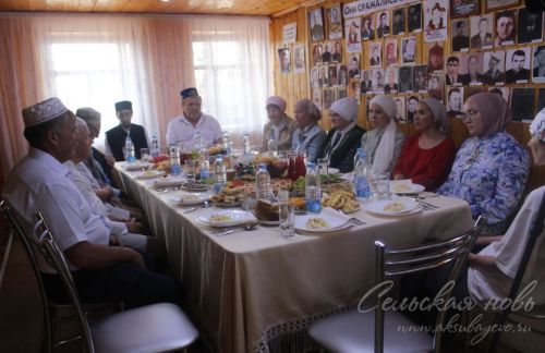 Аксубайда Татарстан язучылары Хәсән Туфанны искә алдылар