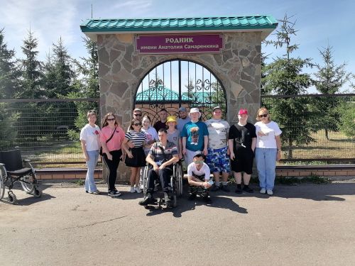 Получатели социальных услуг Аксубаева посетили родник с экскурсией