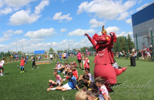В Аксубаеве юные спортсмены играли в «дворовый футбол»