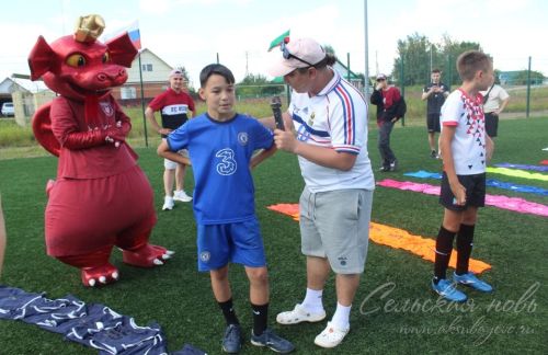 В Аксубаеве юные спортсмены играли в «дворовый футбол»