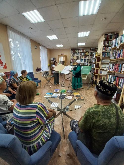 Аксубай китапханәсендә социаль хезмәтләр алучылар белән күңелле чара узды