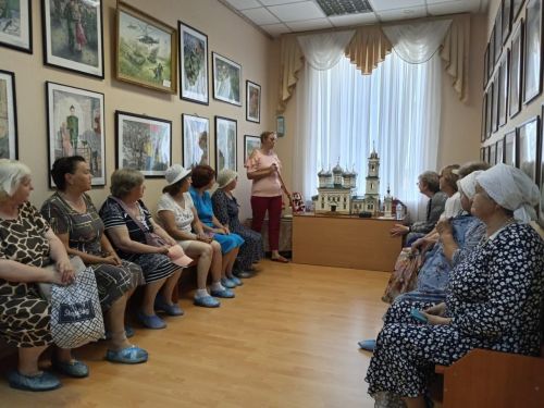 Отдыхающие центра соцобслуживания посетили Аксубаевский краеведческий музей