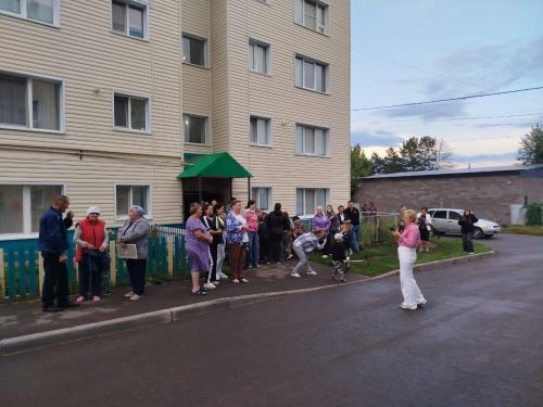 Аксубайның Мазилин урамында «Безнең ишегалды» бәйрәме: җырлар, остаханәләр