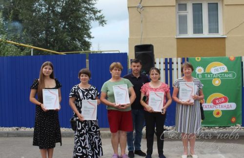 Аксубаевская детская школа искусств организовала праздник двора
