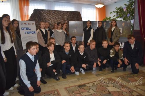 Аксубайда «Герой атасы» күргәзмәсе ачылды