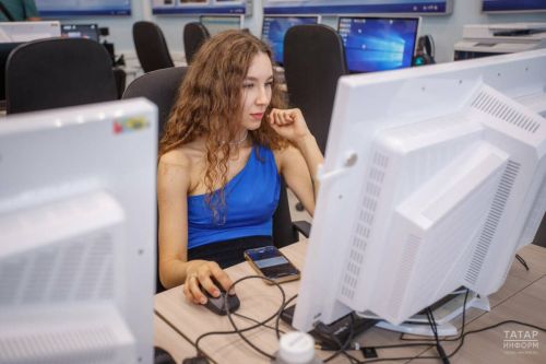 Депутат Арефьев предложил отключать интернет в России на выходные