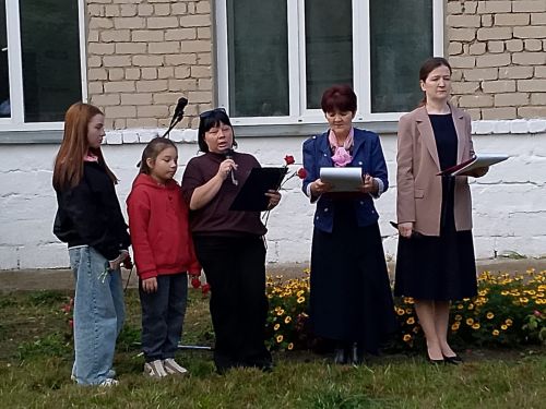В Старотимошкинской школе открыли памятную доску Валерию Трофимову
