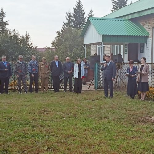 В Старотимошкинской школе открыли памятную доску Валерию Трофимову