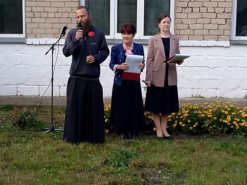 В Старотимошкинской школе открыли памятную доску Валерию Трофимову