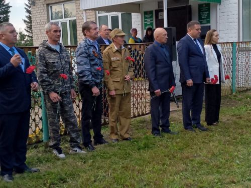 В Старотимошкинской школе открыли памятную доску Валерию Трофимову