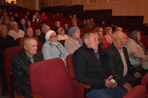 Аксубай ветераннарын Өлкәннәр көне белән котладылар