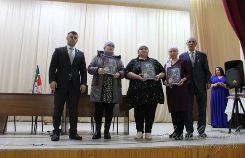 Старокиязлинцы за свой счет купили экскаватор за 1 500 000 рублей для своих нужд