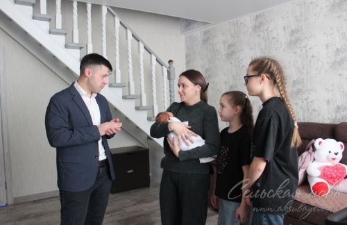 В Аксубаеве чествовали первого ребенка 2026 года