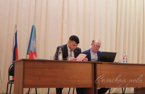 Старокиязлинцы за свой счет купили экскаватор за 1 500 000 рублей для своих нужд