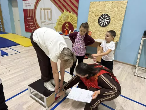 Аксубайның спорт сөюче гаиләләре ГТО нормаларын тапшырды