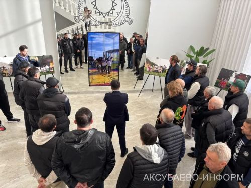 Аксубай бозында Татарстан хоккееның югары класслы вәкилләре уйнады