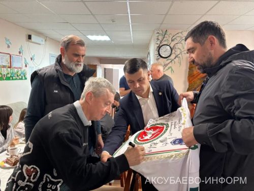 Аксубай бозында Татарстан хоккееның югары класслы вәкилләре уйнады