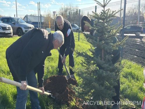 На аксубаевском льду играли представители высшего класса татарстанского хоккея