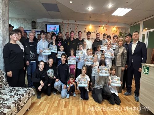 На аксубаевском льду играли представители высшего класса татарстанского хоккея
