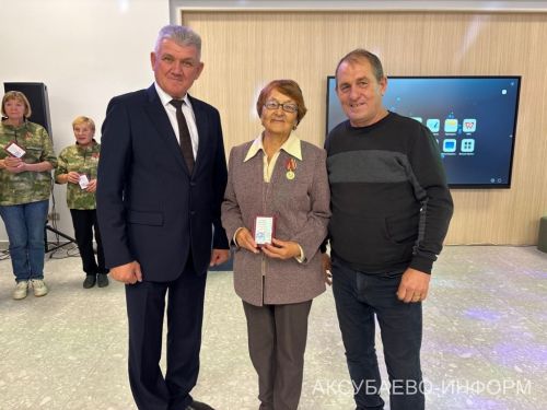 Волонтерлар лаеклы бүләкләр алдылар